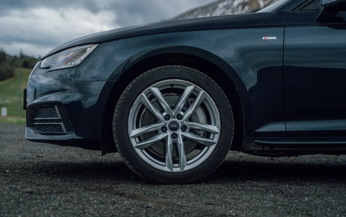 Audi A4 cena 94900 przebieg: 140000, rok produkcji 2017 z Susz małe 742